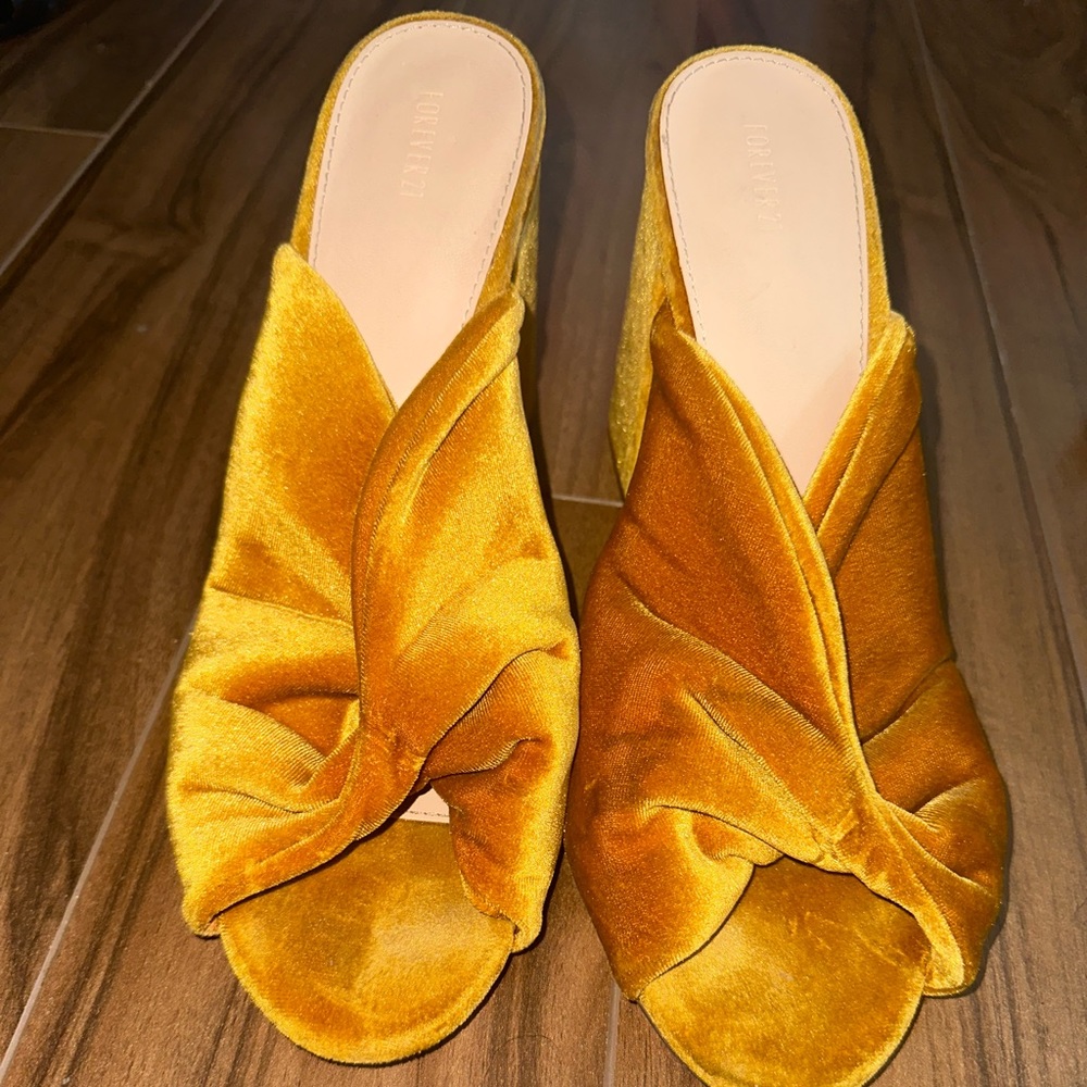 Forever 21 Mules